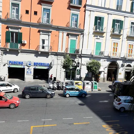 Doria Oda ve Kahvaltı Napoli